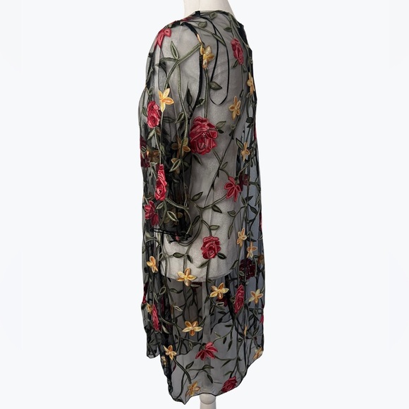 NWT Liv Los Angeles Floral Embroidered Kimono L/XL - Picture 2 of 8